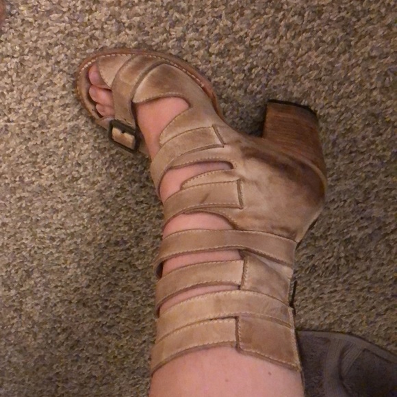 Freebird Bond - Picture 2 of 5